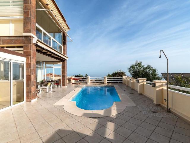 Villa en venta en Fuengirola Málaga