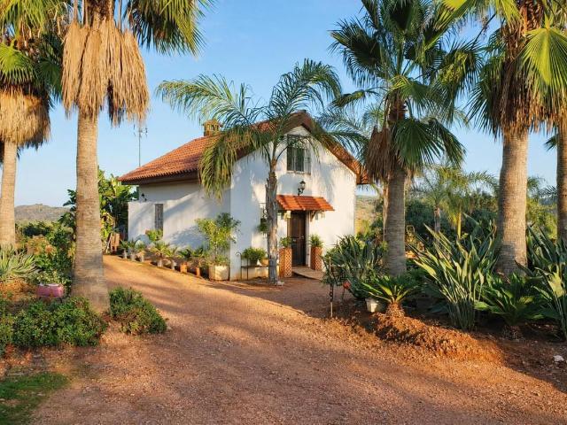 Villa en venta en Guaro Málaga