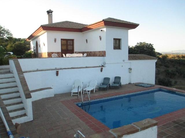 Villa en venta en Guaro Málaga