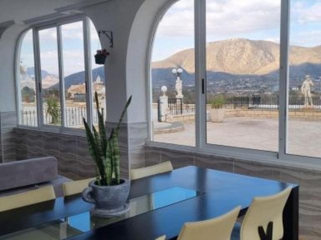 Villa en Venta en Hondón de los Frailes, Alicante