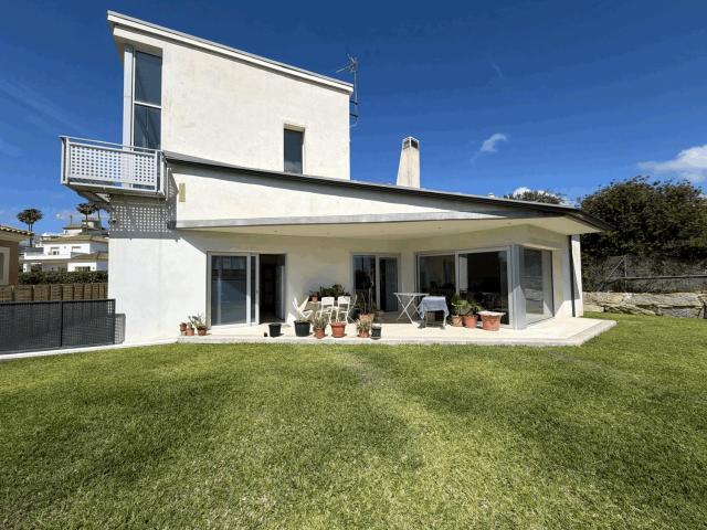 Villa en venta en La Alcaidesa Cádiz