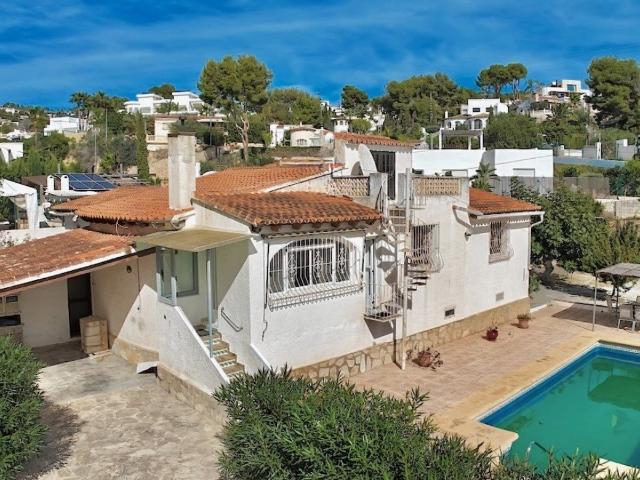 Villa en venta en La Fustera, Benissa, a solo 1 km de la pla. 110m² Benissa