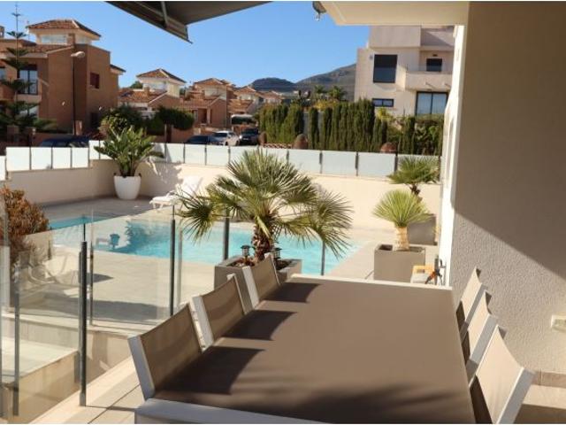 Villa en Venta en la Nucia, Alicante