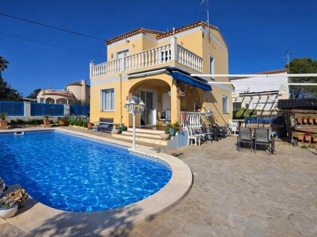 Villa en venta en L'Ametlla de Mar Tarragona