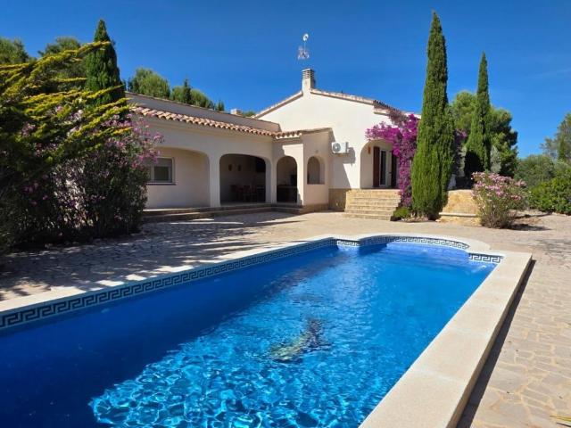Villa en venta en L'Ametlla de Mar Tarragona