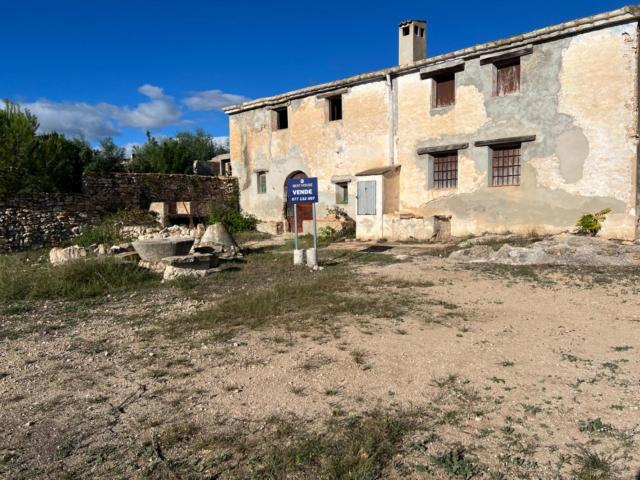 Villa en venta en L'Ampolla Tarragona