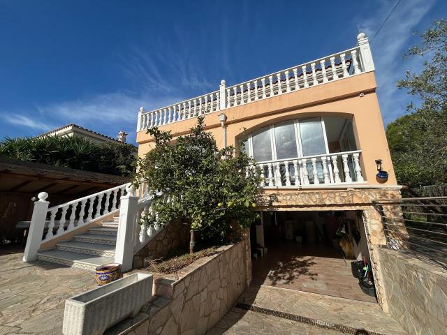 Villa en venta en L'Ampolla Tarragona