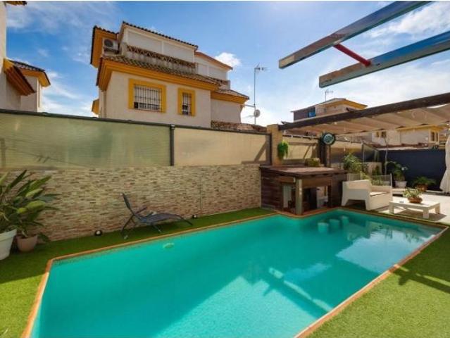 Villa en Venta en Los Montesinos, Alicante