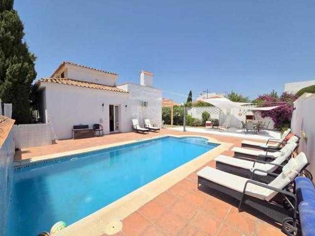 Villa en venta en Manilva Málaga