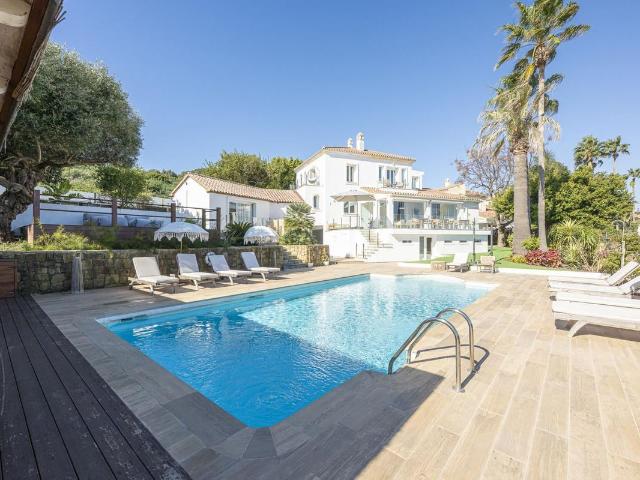 Villa en venta en Manilva Málaga