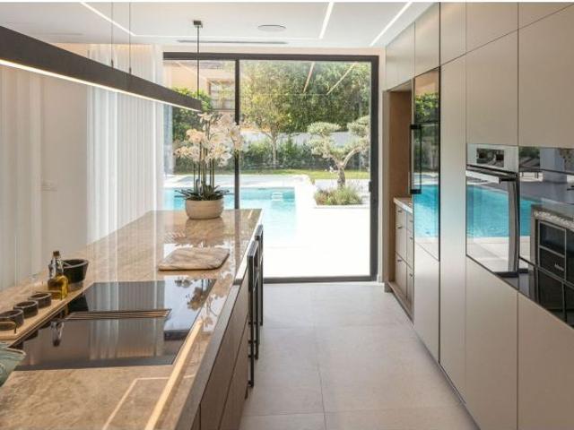 Villa en Venta en Marbella, Málaga