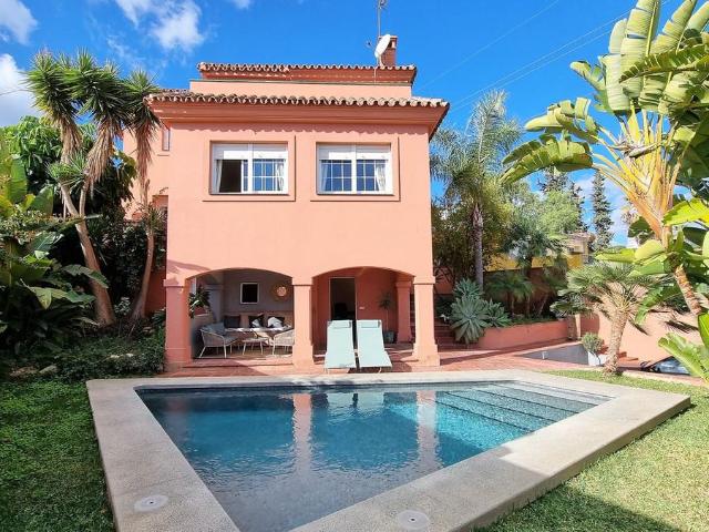 Villa en venta en Marbella Málaga