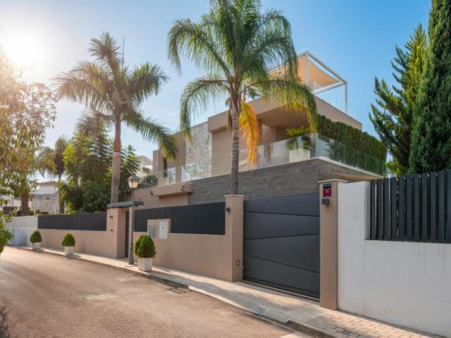 Villa en venta en Marbella Málaga