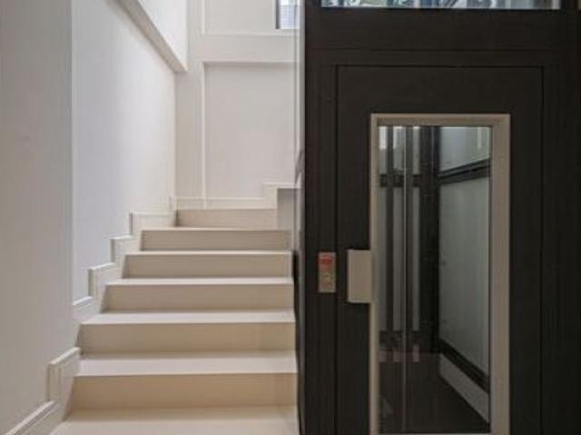 villa en Venta en Marbella. MKQW T261