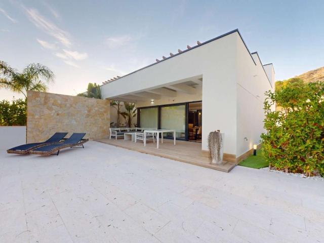 Villa en venta en Monforte del Cid Alicante