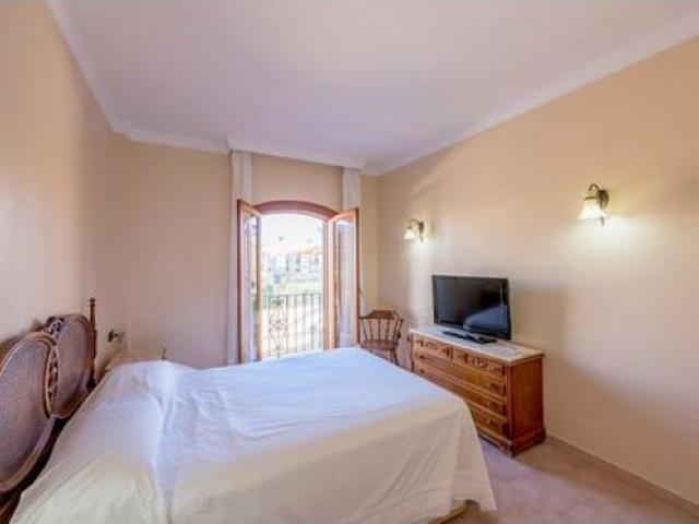 villa en Venta en Nerja. JUMN T291