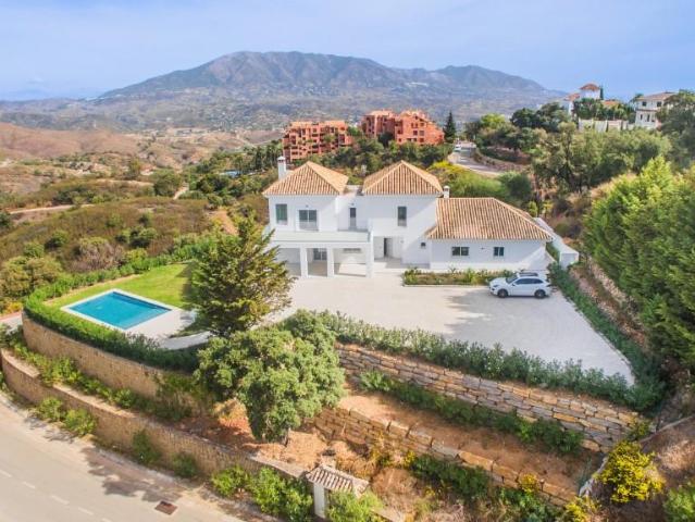Villa en venta en Ojén Málaga
