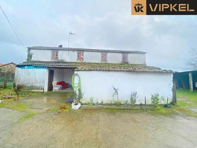 Villa en venta en Oroso La Coruña