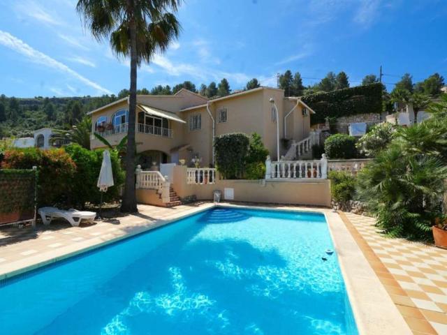 Villa en venta en Orba Alicante