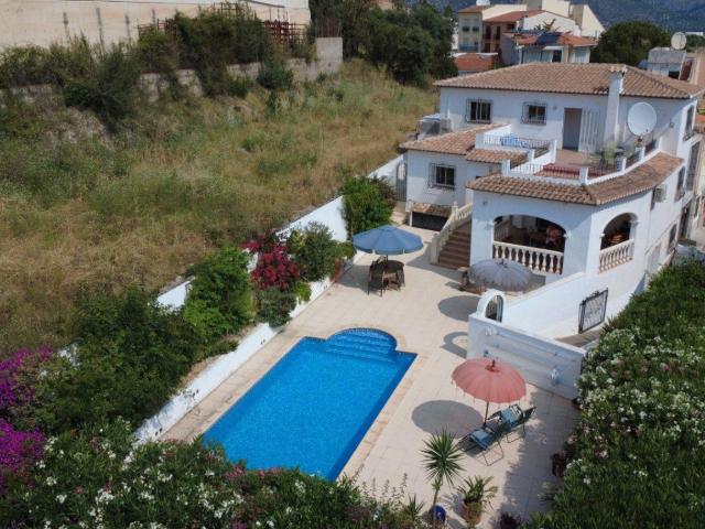 Villa en venta en Orba Alicante