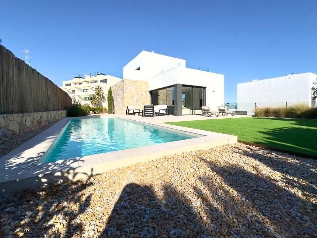 Villa en venta en Orihuela Alicante