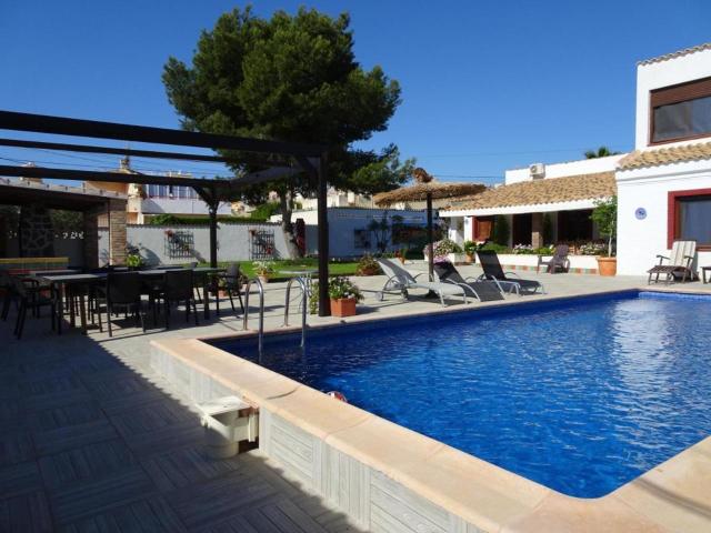 Villa en venta en Orihuela Alicante