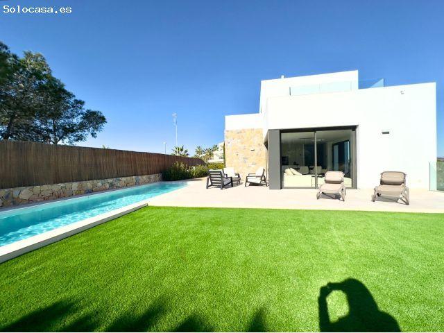 Villa en Venta en Orihuela, Alicante