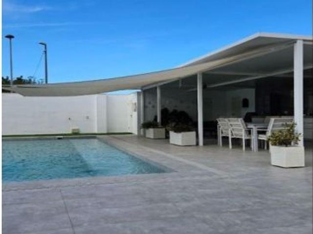 Villa en Venta en Orihuela, Alicante