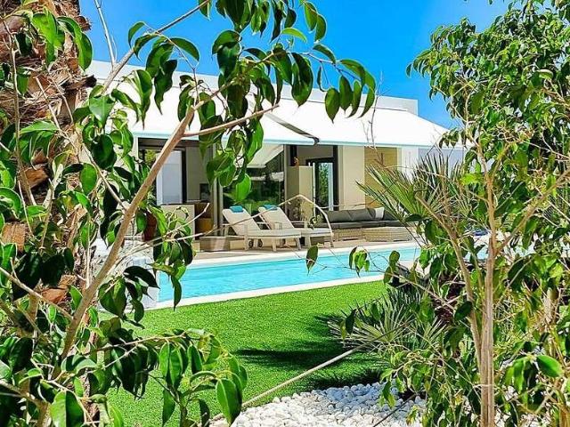 Villa en venta en Orihuela Alicante