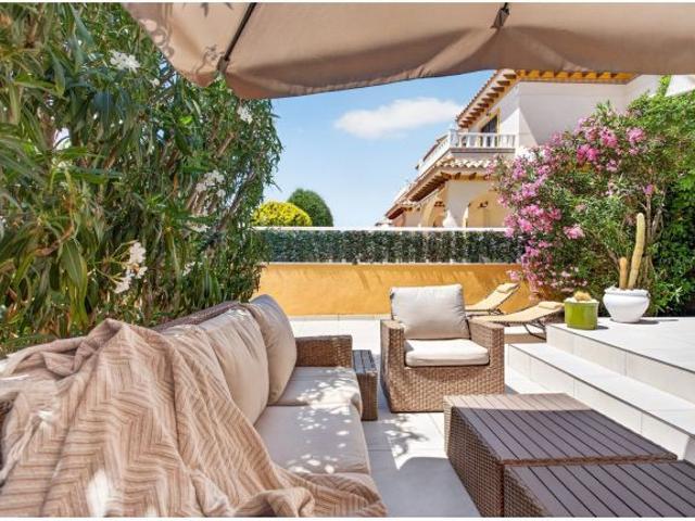 Villa en Venta en Orihuela Costa, Alicante
