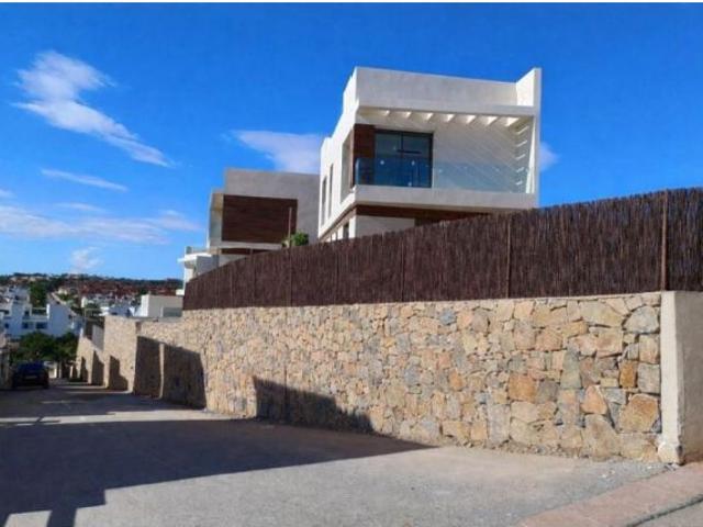 Villa en Venta en Orihuela Costa, Alicante
