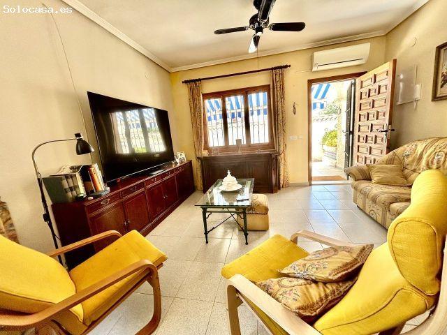 Villa en Venta en Orihuela Costa, Alicante