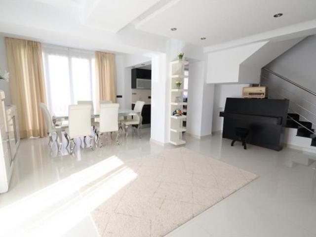 Villa en Venta en Orihuela Costa, Alicante