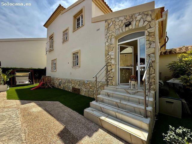 Villa en Venta en Orihuela Costa, Alicante