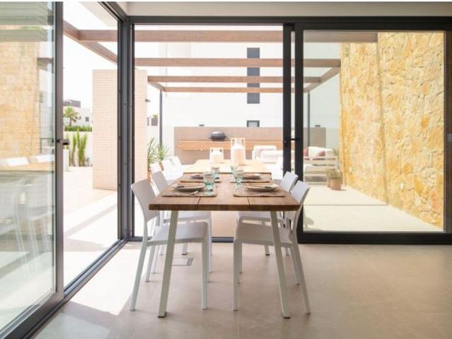 Villa en Venta en Orihuela Costa, Alicante