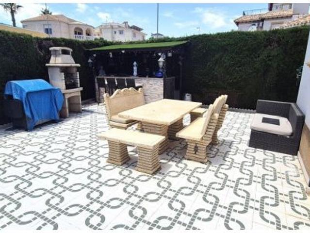 Villa en Venta en Orihuela Costa, Alicante
