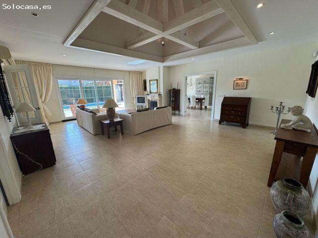 Villa en Venta en Orihuela Costa, Alicante
