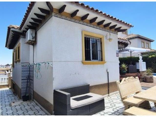 Villa en Venta en Orihuela Costa, Alicante