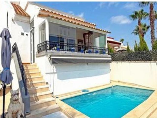 villa en Venta en Orihuela Costa. ETRV T4663