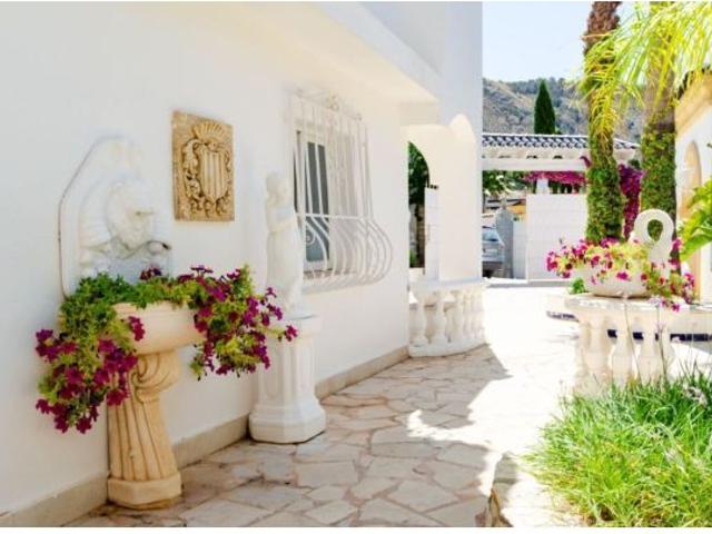 Villa en Venta en Orxeta, Alicante