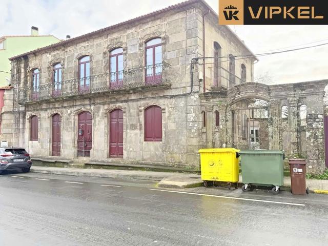 Villa en venta en Outes La Coruña