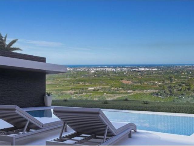 Villa en Venta en Pedreguer, Alicante