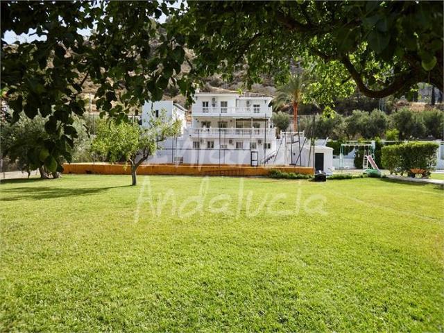 Villa en venta en Pegalajar Jaén