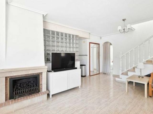 villa en Venta en Pinar De Campoverde. THER T425