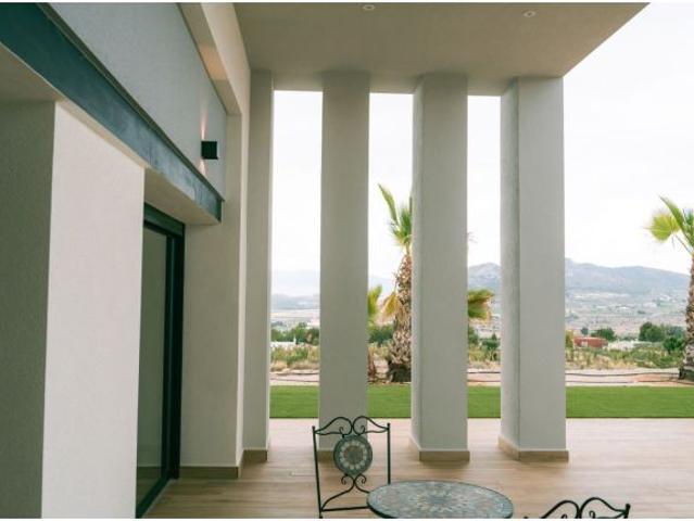 Villa en Venta en Pinoso, Alicante