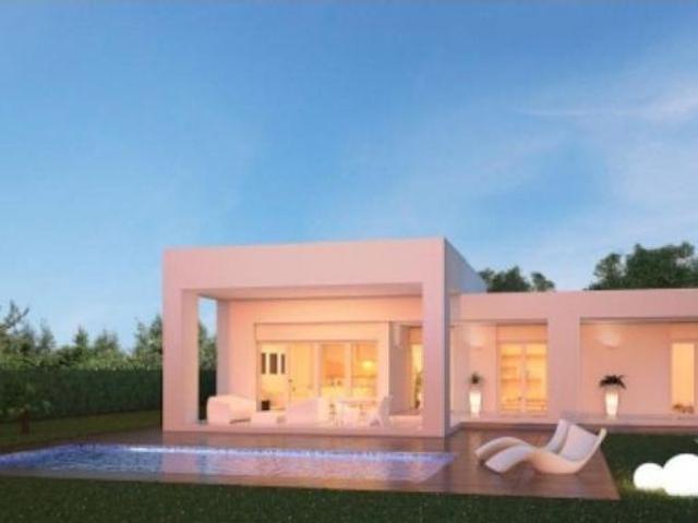 Villa en Venta en Pinoso, Alicante