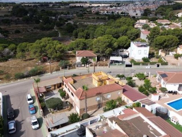 Villa en Venta en Pilar de la Horadada, Alicante