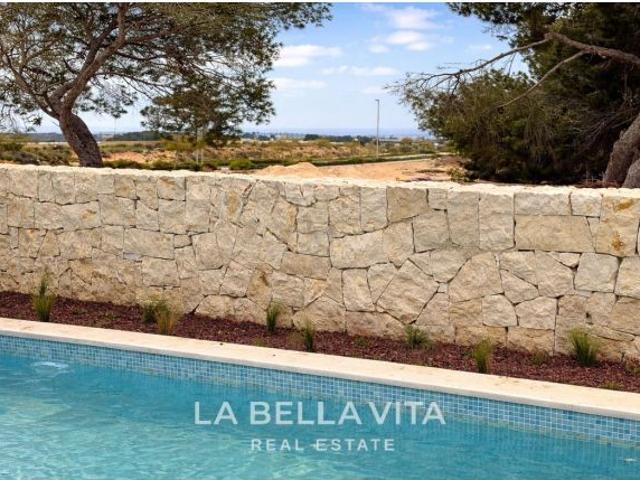 Villa en Venta en Pilar de la Horadada, Alicante