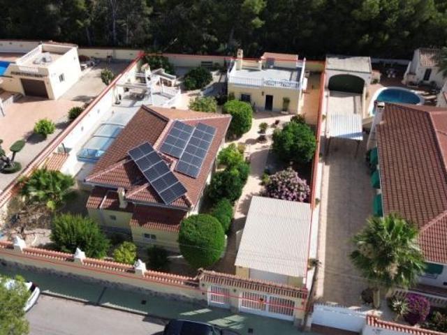 Villa en Venta en Pilar de la Horadada, Alicante