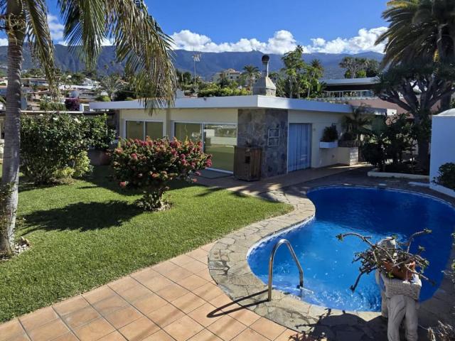 Villa en venta en Puerto de la Cruz Tenerife